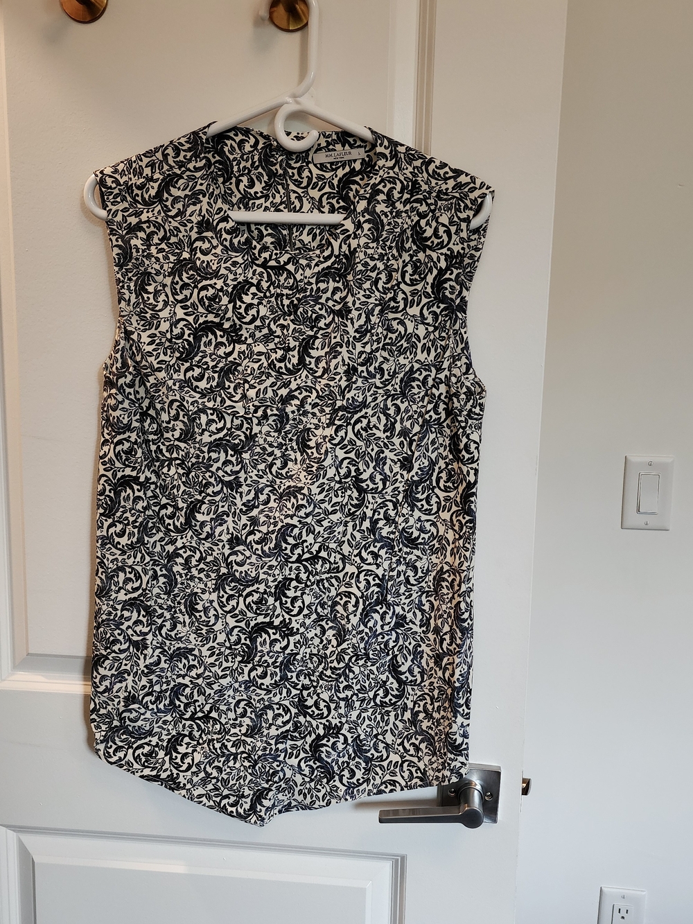 MM.LaFleur Blue and White Floral Sleeveless Camisole